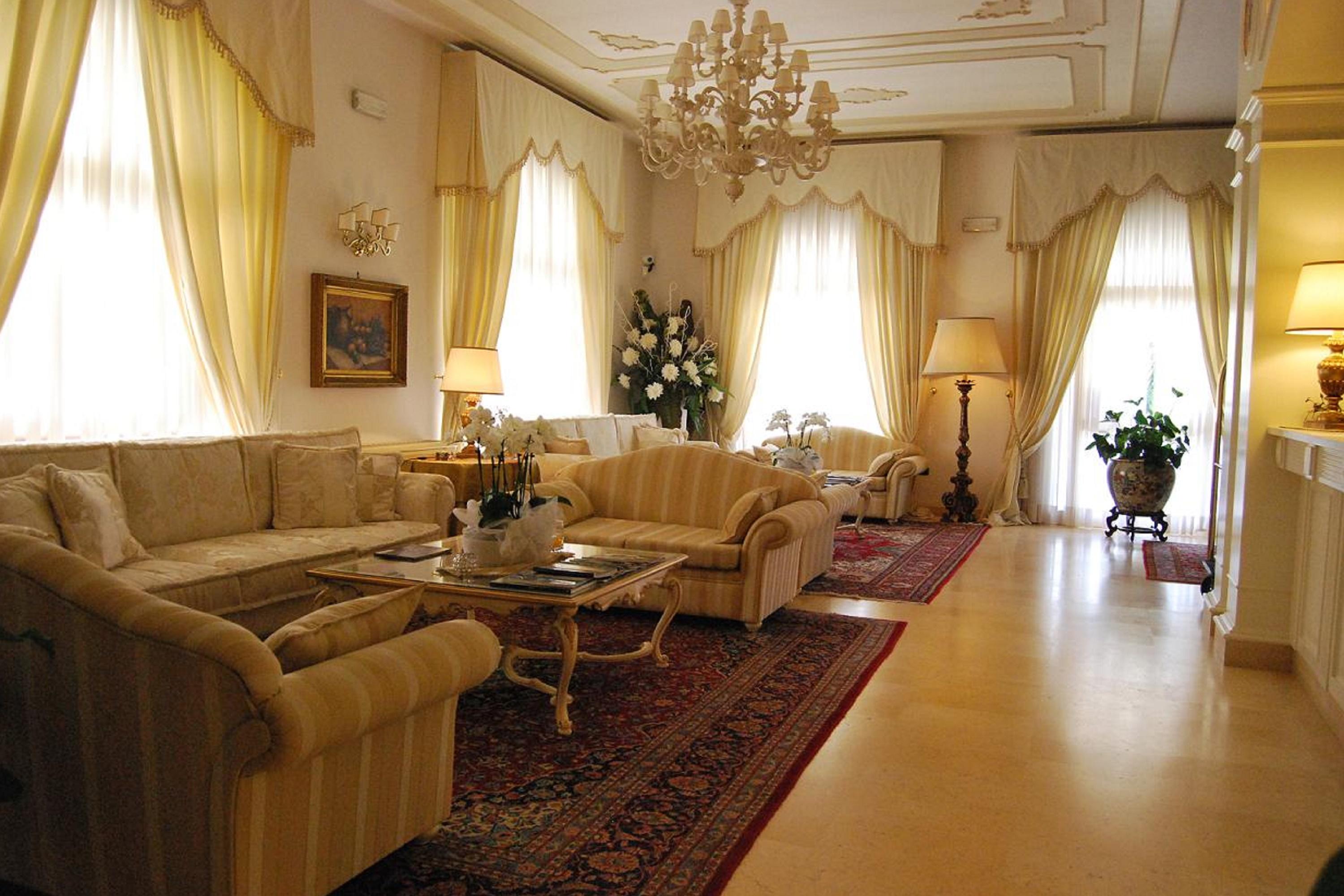 Sangiorgio & Hotel Cutrofiano