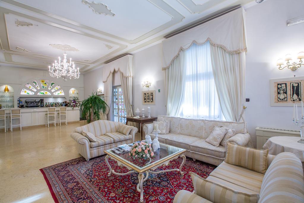 Sangiorgio & Hotel Cutrofiano
